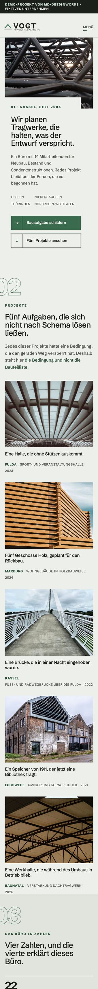 die Seite des Ingenieurbüros auf einem Smartphone